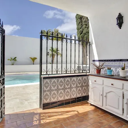 Casa Queen Vetusta Διαμέρισμα *